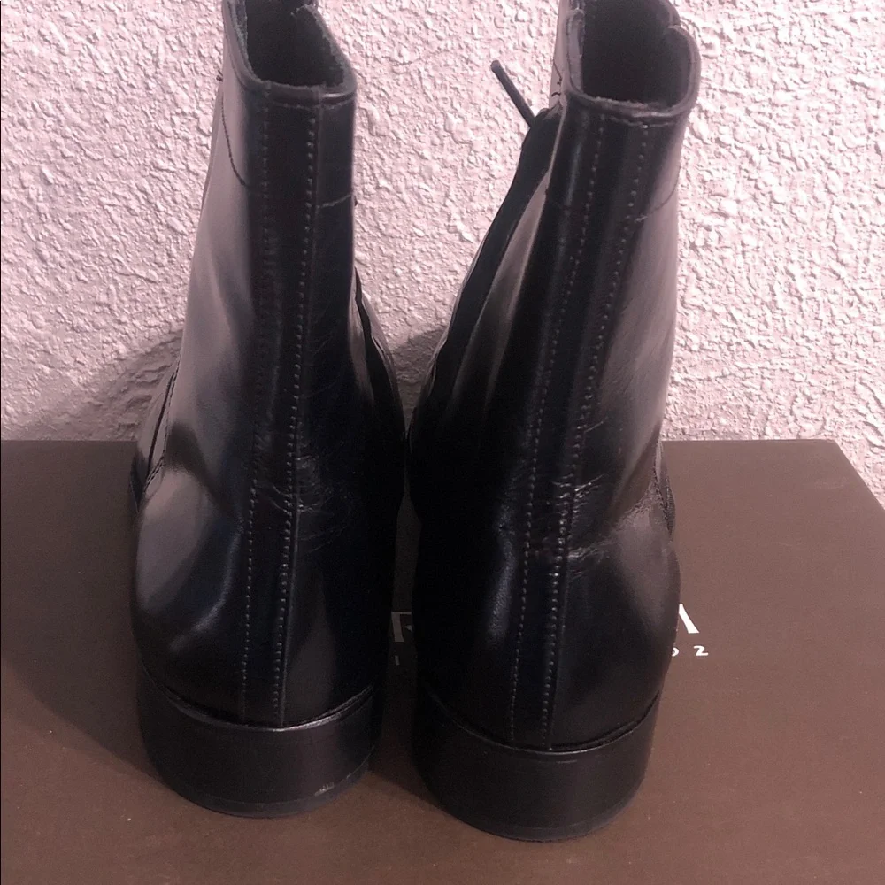 Florsheim Black Leather Zip Dress Boots - Picture 12 of 16